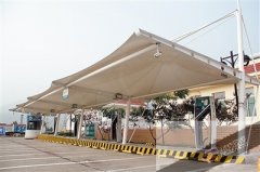 高速公路也要装充电桩 开电动车将更方便 高速公路也要装充电桩 开电动车将更方便